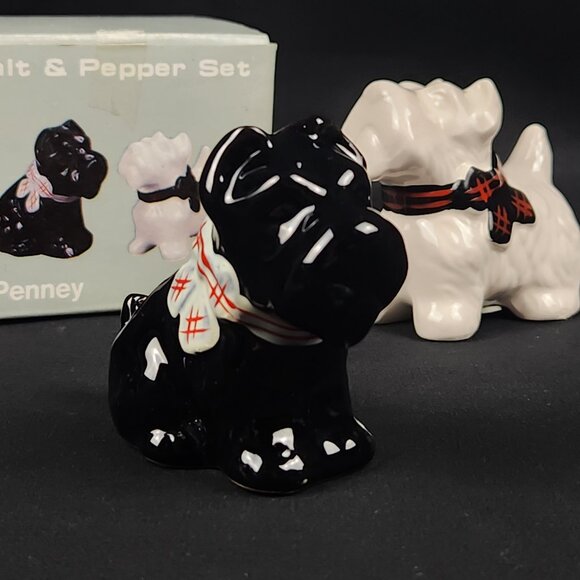 Vintage JCPenney Scottish Terrier Salt & Pepper Shaker Set READ - Picture 3 of 16